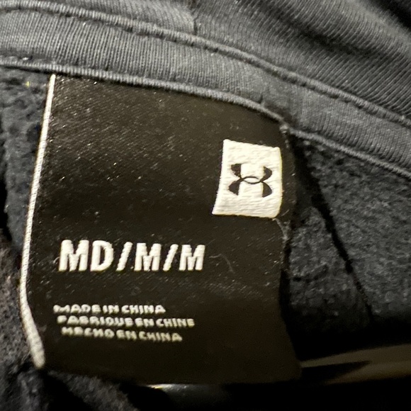 Black Under Armour Hoodie Sweatshirt - Picture 2 of 3
